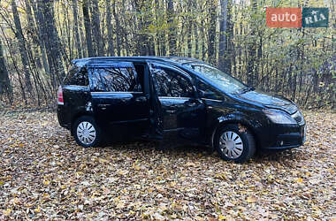 Минивэн Opel Zafira 2005 в 
