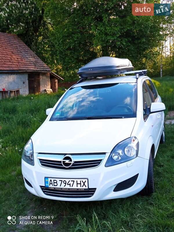Минивэн Opel Zafira 2011 в Хмельнике фото 7 Минивэн Opel Zafira 2011 в Хмельнике