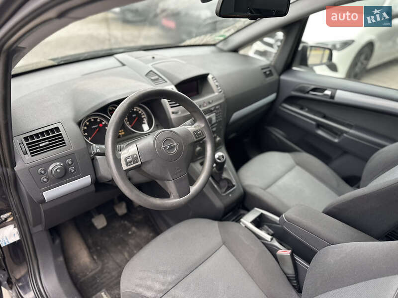 Мінівен Opel Zafira 2007 в Рівному фото 9 Мінівен Opel Zafira 2007 в Рівному