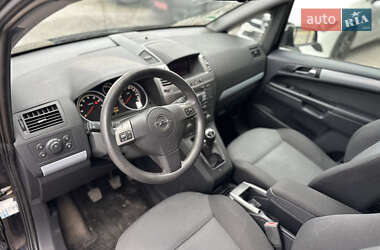 Минивэн Opel Zafira 2007 в 