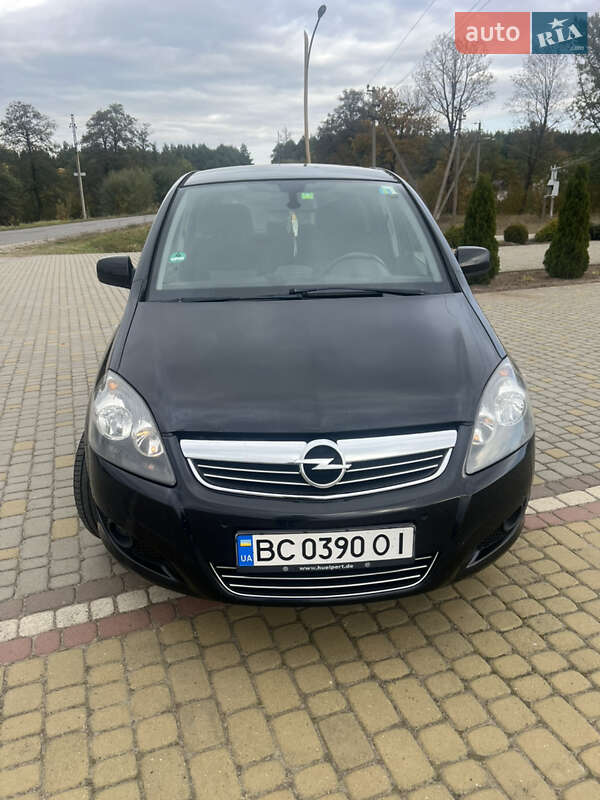Минивэн Opel Zafira 2011 в Краковце фото 12 Минивэн Opel Zafira 2011 в Краковце