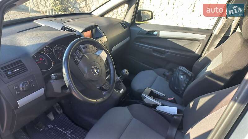 Минивэн Opel Zafira 2005 в Тернополе