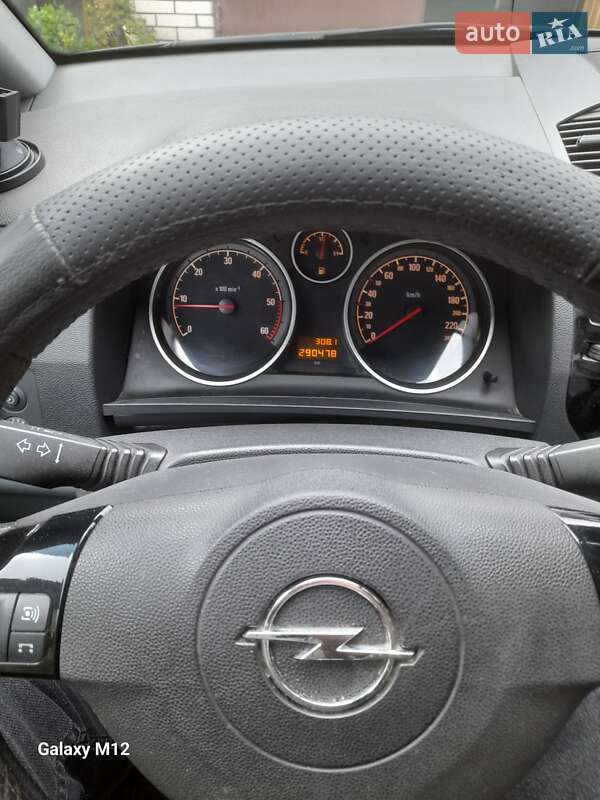 Мінівен Opel Zafira 2011 в Соснівці