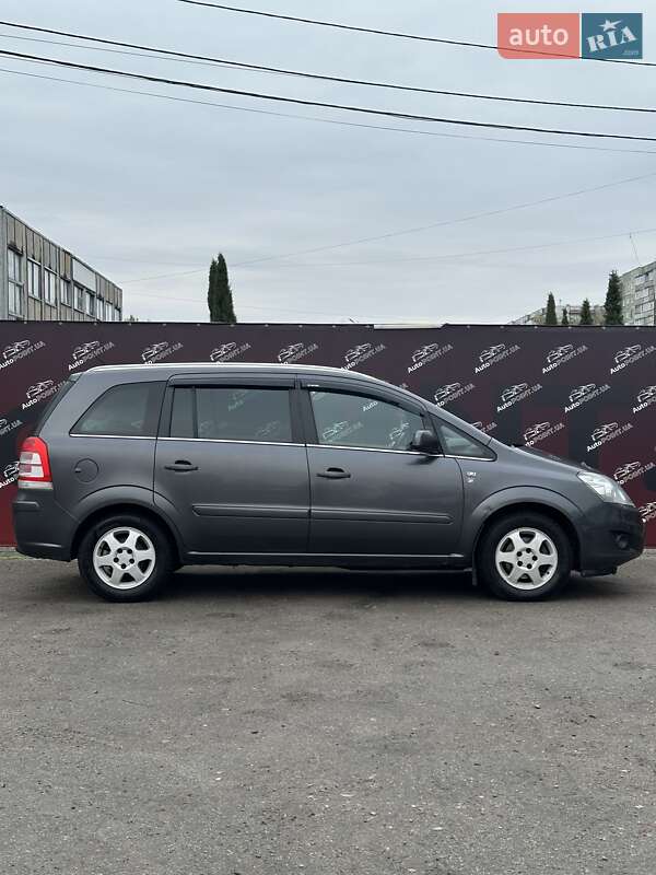 Минивэн Opel Zafira 2011 в Сумах фото 4 Минивэн Opel Zafira 2011 в Сумах