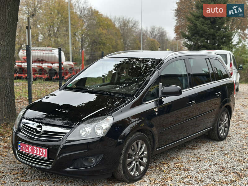 Минивэн Opel Zafira 2010 в Виннице
