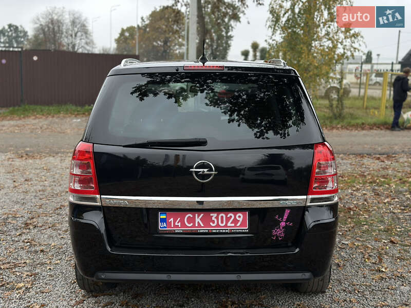 Минивэн Opel Zafira 2010 в Виннице
