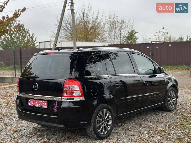 Минивэн Opel Zafira 2010 в Виннице