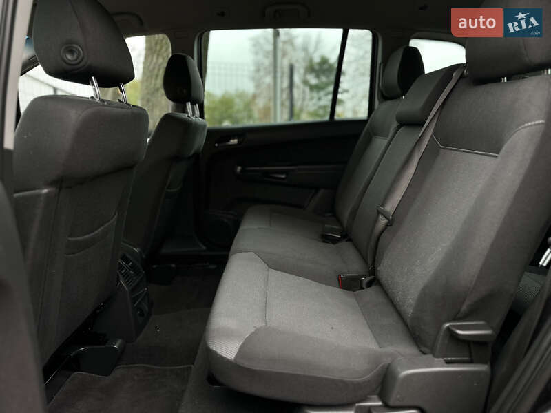 Минивэн Opel Zafira 2010 в Виннице