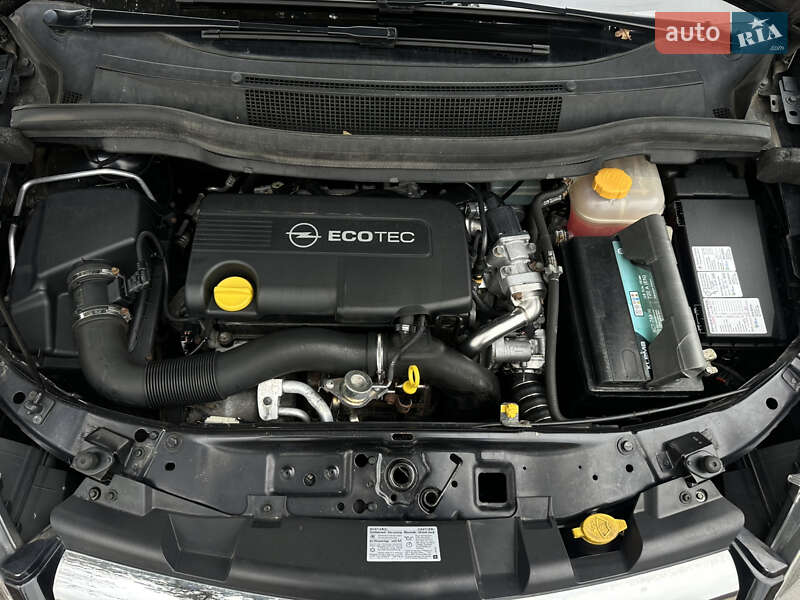 Минивэн Opel Zafira 2010 в Виннице