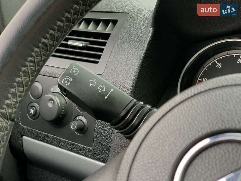 Минивэн Opel Zafira 2011 в Бердичеве фото 42 Минивэн Opel Zafira 2011 в Бердичеве