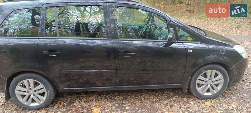 Минивэн Opel Zafira 2009 в Коростене