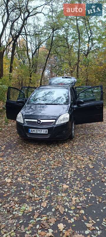 Минивэн Opel Zafira 2009 в Коростене