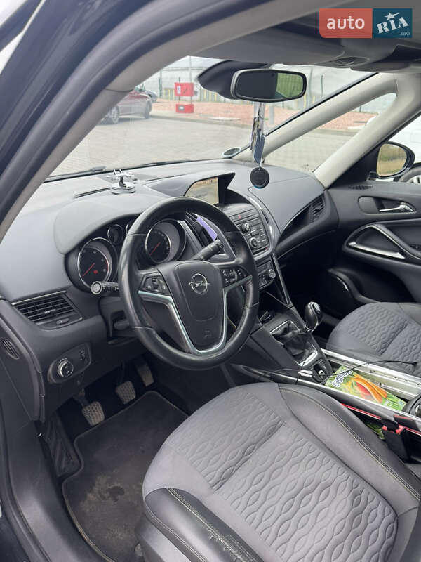 Минивэн Opel Zafira 2012 в Луцке