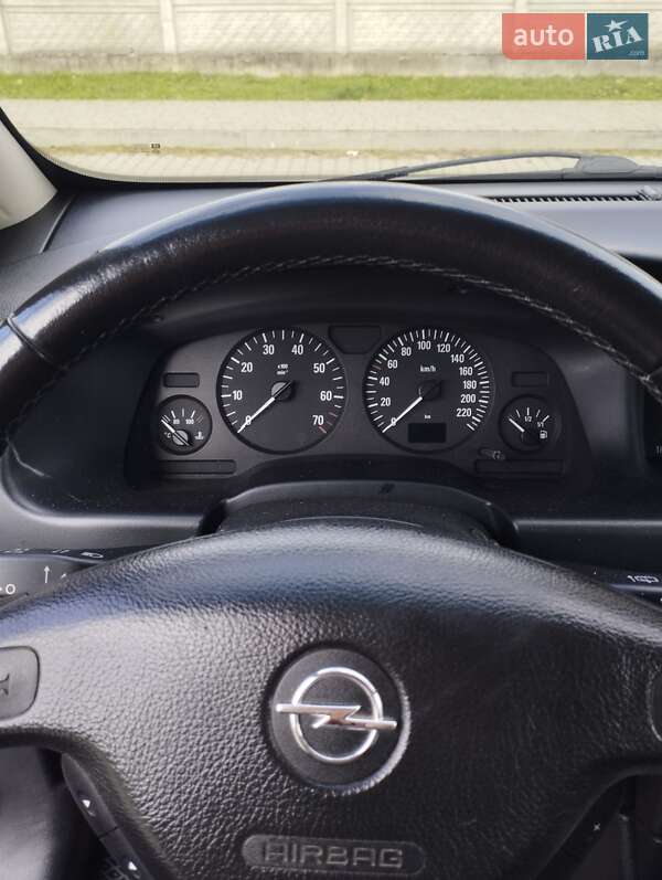 Минивэн Opel Zafira 2004 в Виннице