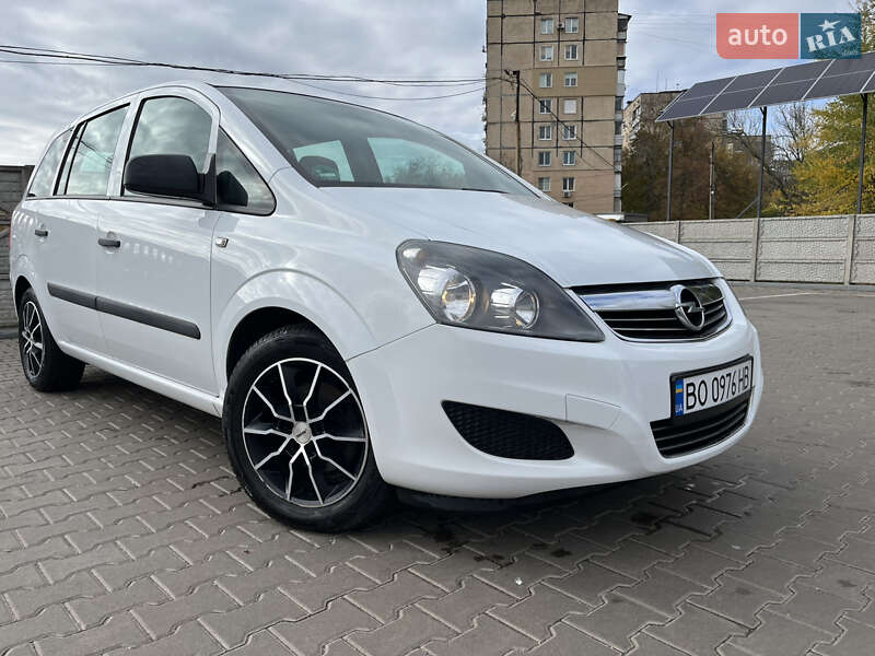 Минивэн Opel Zafira 2011 в Кривом Роге