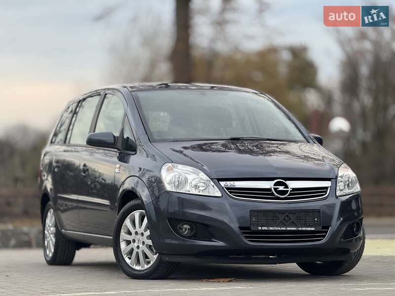Минивэн Opel Zafira 2010 в Дрогобыче