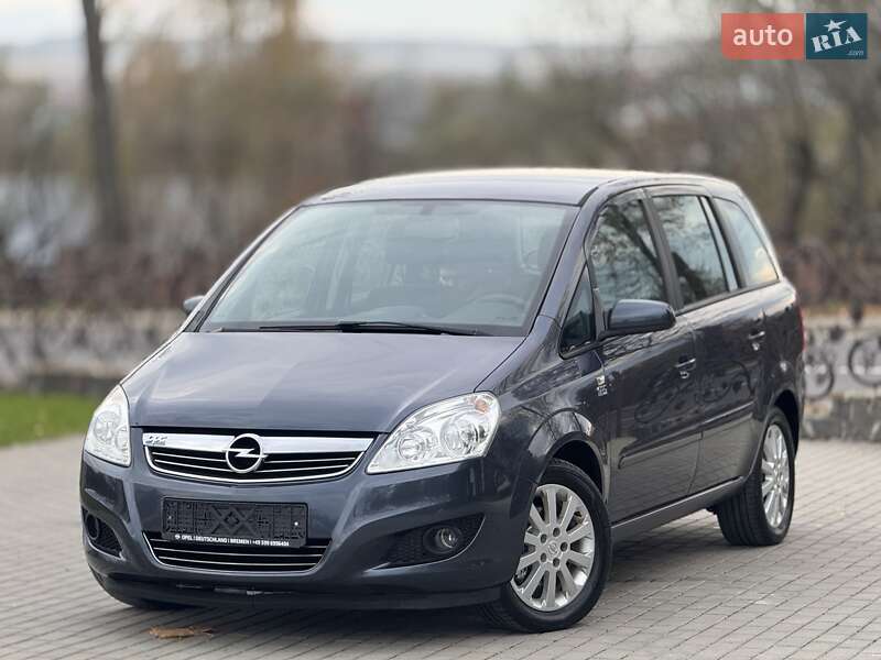Минивэн Opel Zafira 2010 в Дрогобыче