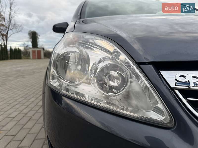 Минивэн Opel Zafira 2010 в Дрогобыче