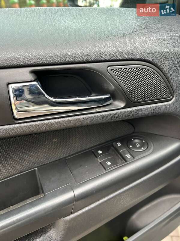 Минивэн Opel Zafira 2007 в Новояворовске