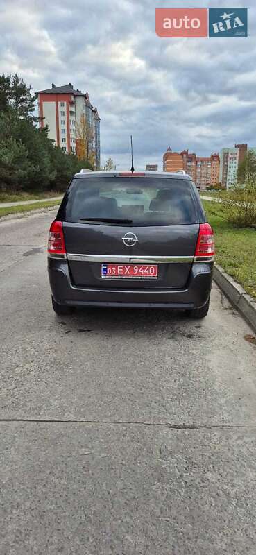 Минивэн Opel Zafira 2011 в Вараше фото 7 Минивэн Opel Zafira 2011 в Вараше