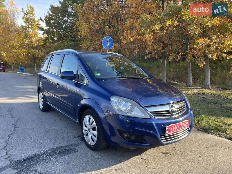 Opel Zafira 2011