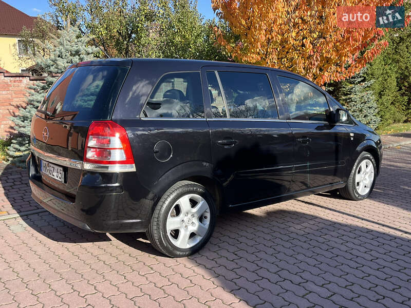 Мінівен Opel Zafira 2010 в Чернівцях фото 24 Мінівен Opel Zafira 2010 в Чернівцях
