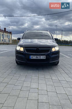 Мінівен Opel Zafira 2006 в Івано-Франківську