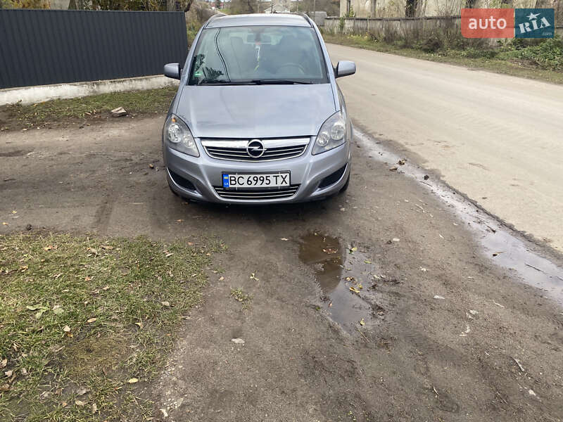 Opel Zafira 2010 Opel Zafira 2010
