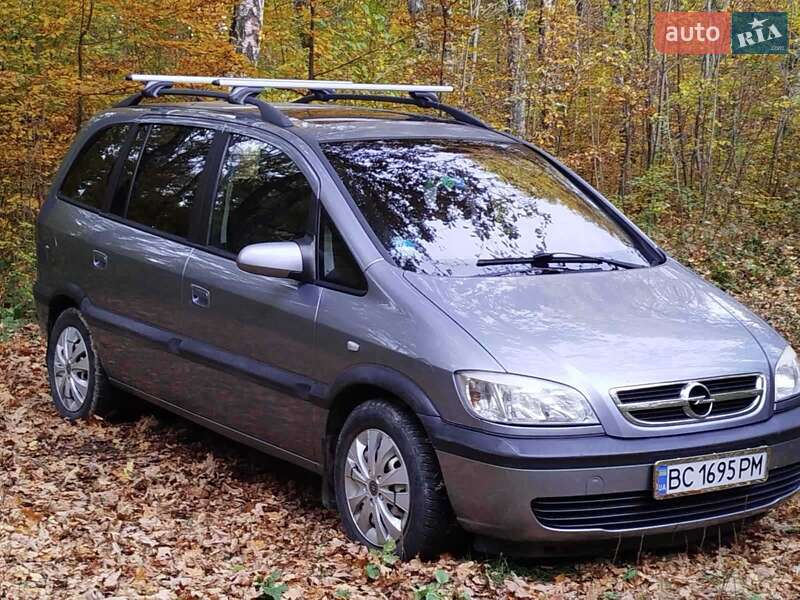 Минивэн Opel Zafira 2003 в Бориславе