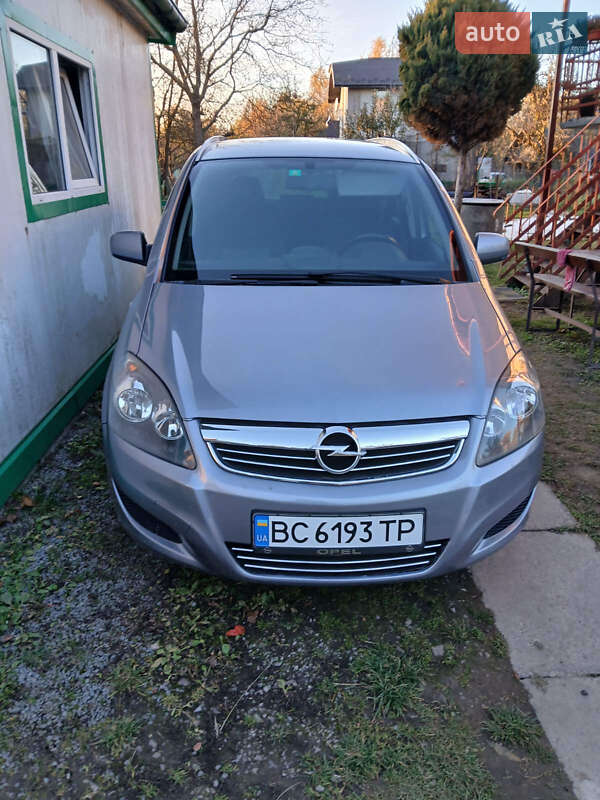 Минивэн Opel Zafira 2011 в Солонке фото 4 Минивэн Opel Zafira 2011 в Солонке