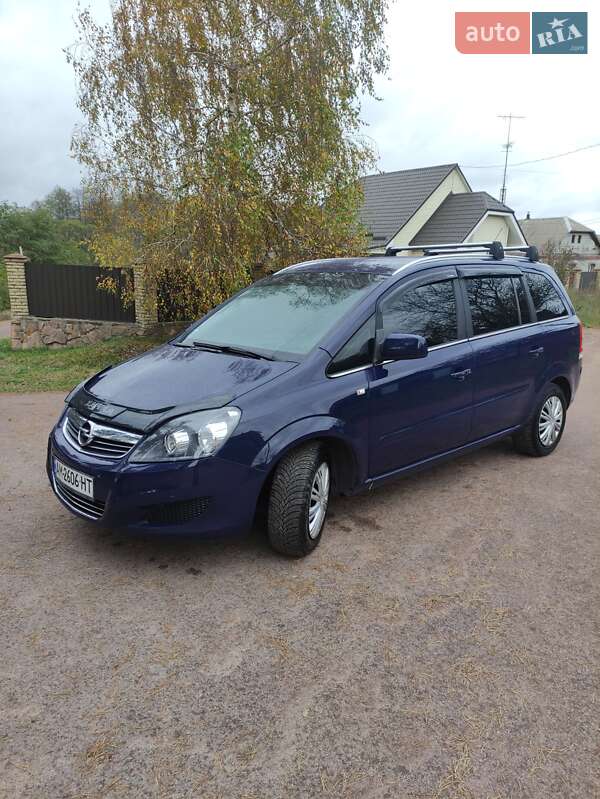 Минивэн Opel Zafira 2012 в Коростене фото 20 Минивэн Opel Zafira 2012 в Коростене