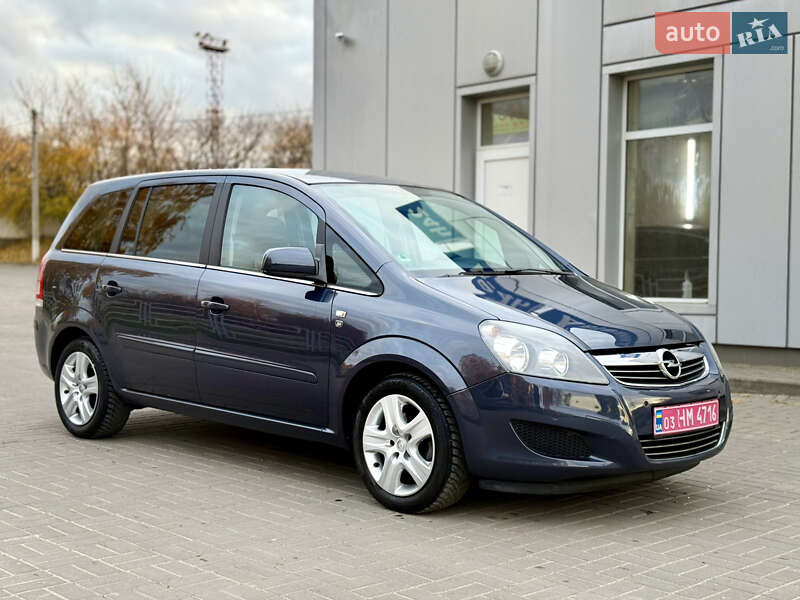 Мінівен Opel Zafira 2011 в Тернополі