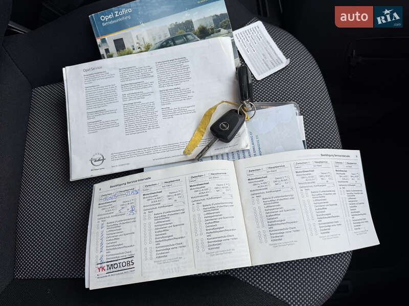 Мінівен Opel Zafira 2011 в Тернополі