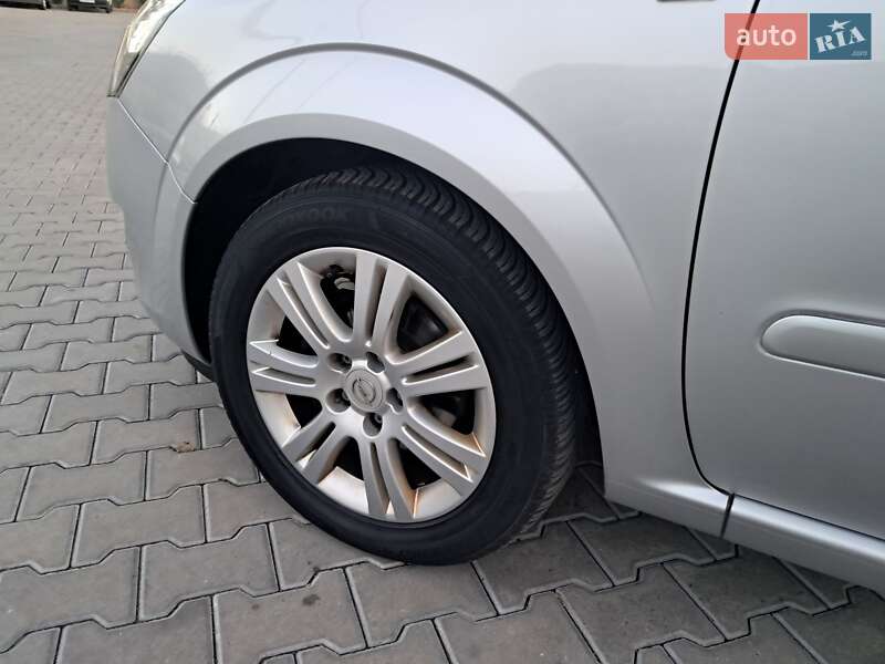 Минивэн Opel Zafira 2012 в Могилев-Подольске фото 38 Минивэн Opel Zafira 2012 в Могилев-Подольске