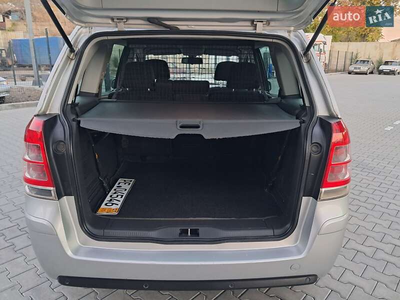 Минивэн Opel Zafira 2012 в Могилев-Подольске фото 52 Минивэн Opel Zafira 2012 в Могилев-Подольске