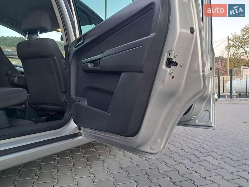 Минивэн Opel Zafira 2012 в Могилев-Подольске фото 51 Минивэн Opel Zafira 2012 в Могилев-Подольске