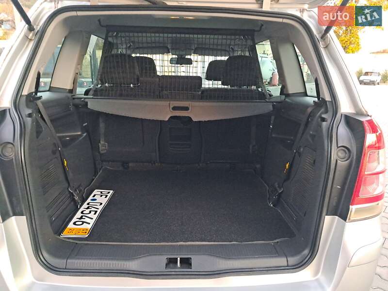 Минивэн Opel Zafira 2012 в Могилев-Подольске фото 55 Минивэн Opel Zafira 2012 в Могилев-Подольске