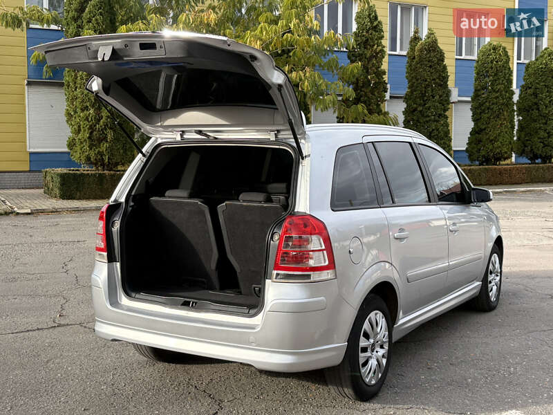 Мінівен Opel Zafira 2008 в Кривому Розі