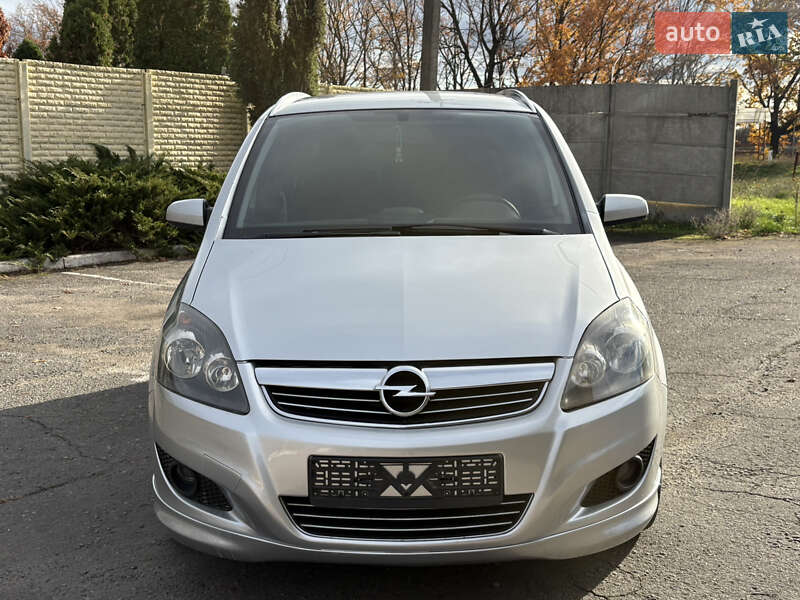 Мінівен Opel Zafira 2008 в Кривому Розі