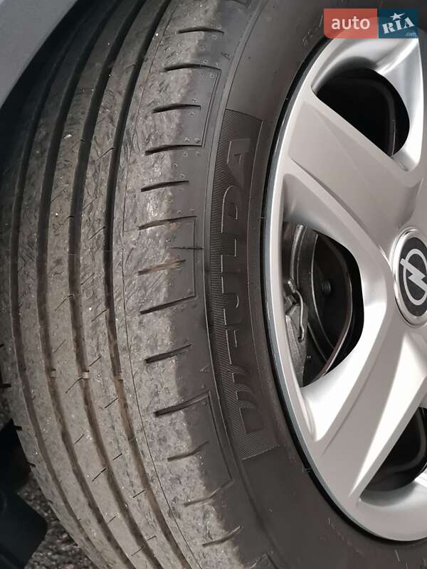 Мінівен Opel Zafira 2012 в Білій Церкві