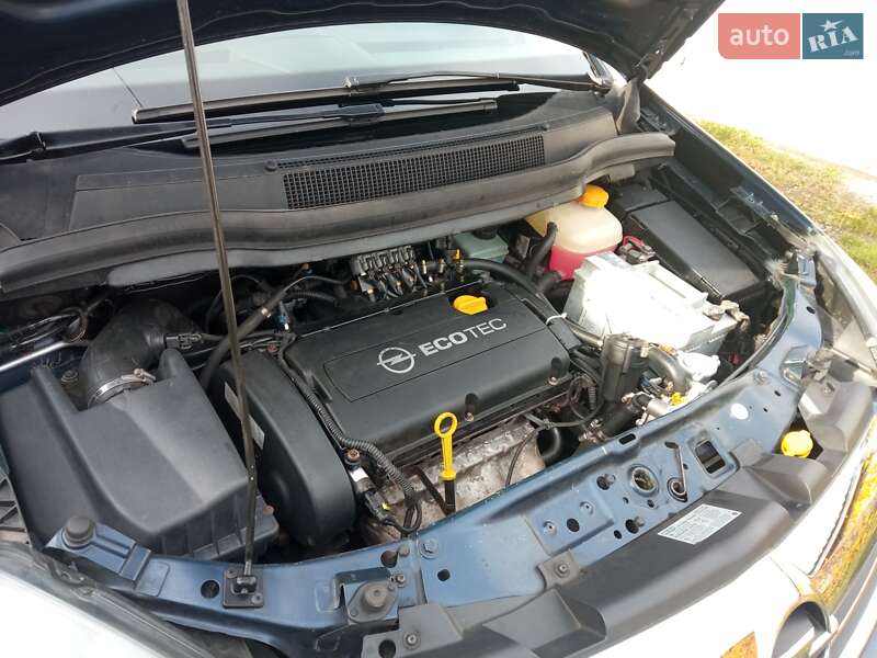 Минивэн Opel Zafira 2011 в Шепетовке фото 14 Минивэн Opel Zafira 2011 в Шепетовке
