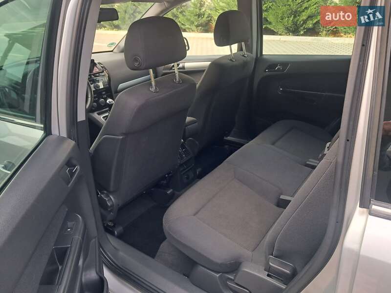 Минивэн Opel Zafira 2012 в Могилев-Подольске фото 64 Минивэн Opel Zafira 2012 в Могилев-Подольске