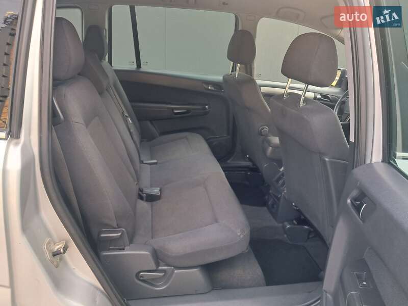 Минивэн Opel Zafira 2012 в Могилев-Подольске фото 69 Минивэн Opel Zafira 2012 в Могилев-Подольске