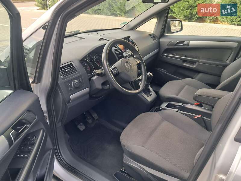 Минивэн Opel Zafira 2012 в Могилев-Подольске фото 74 Минивэн Opel Zafira 2012 в Могилев-Подольске