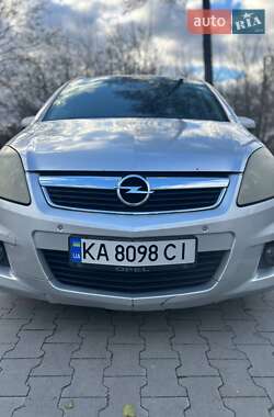 Мінівен Opel Zafira 2008 в Ірпені