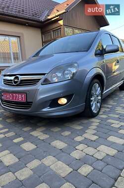 Мінівен Opel Zafira 2010 в Луцьку