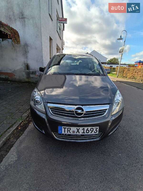 Минивэн Opel Zafira 2010 в Белой Церкви