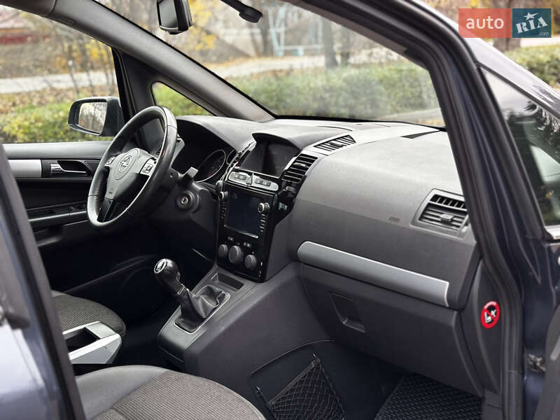 Минивэн Opel Zafira 2008 в Миргороде фото 25 Минивэн Opel Zafira 2008 в Миргороде