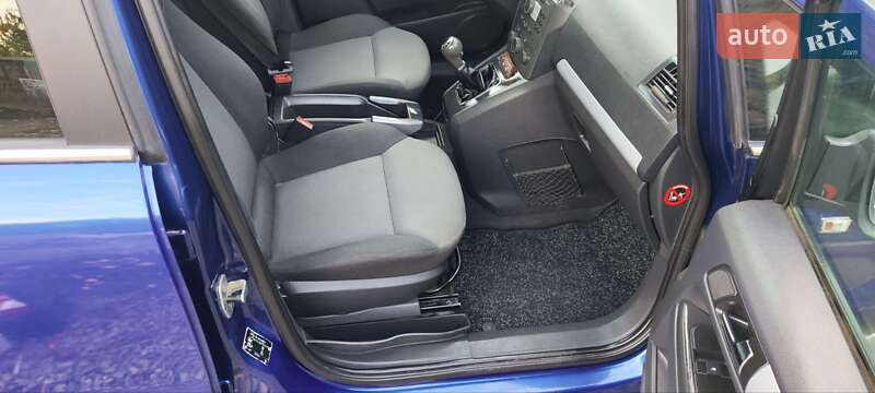 Минивэн Opel Zafira 2005 в Новоукраинке фото 79 Минивэн Opel Zafira 2005 в Новоукраинке