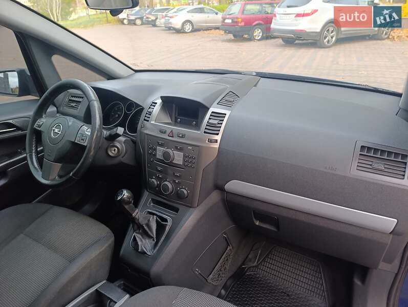 Мінівен Opel Zafira 2006 в Звягелі